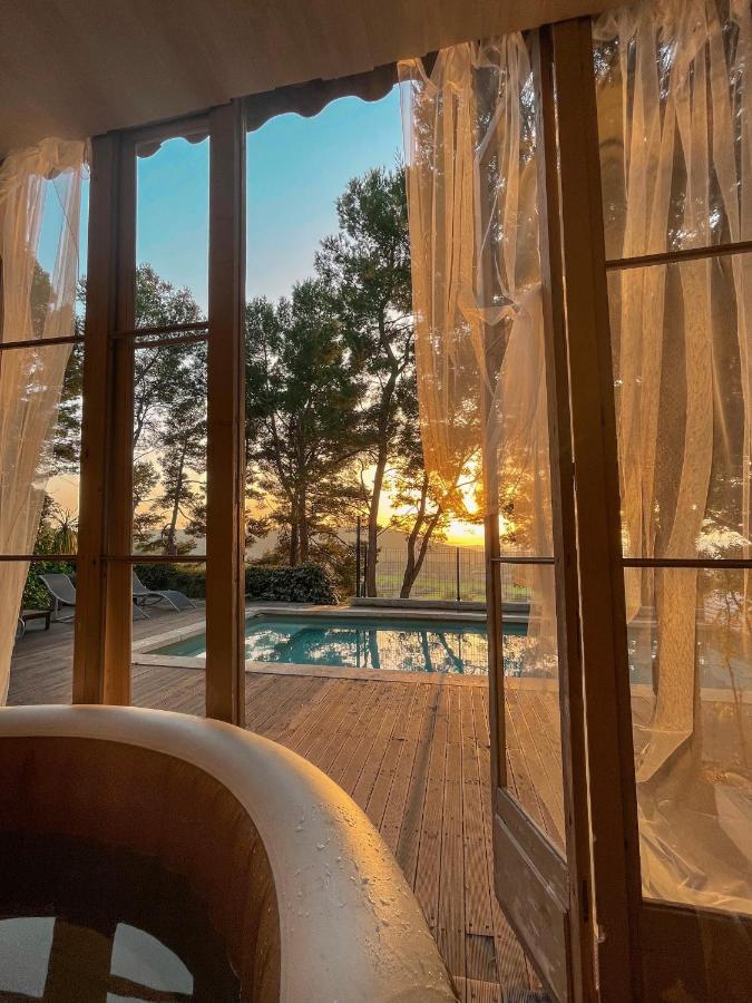 Des Roches A Guest house Velaux